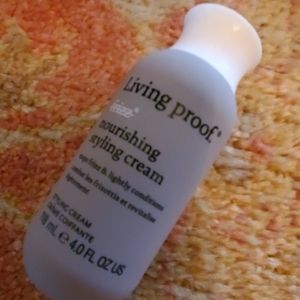 Living proof anti frizz nourishing styling cream